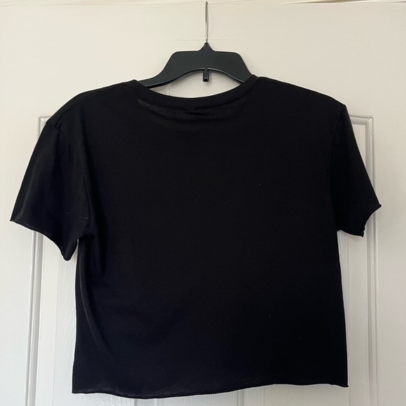 Black crop t shirt - excellent condition - Picture 2 of 3